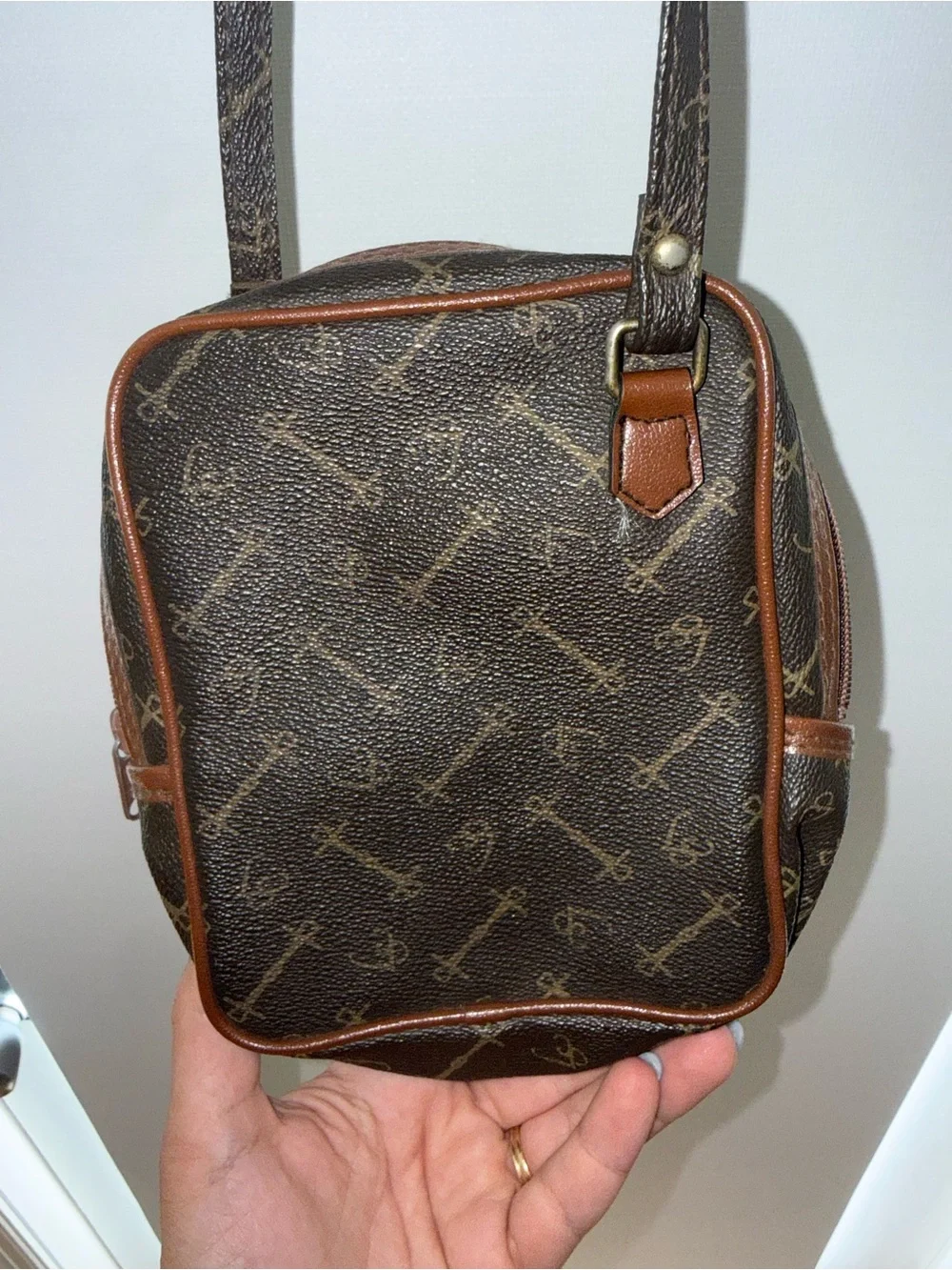 Vintage Louis Ronsard Crossbody Bag
